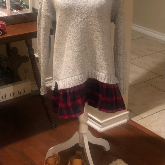 Altar’d State Sweater with plaid ruffle - Picture 5 of 10